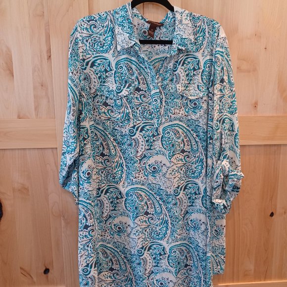 Bit & Bridle Tops - Oversize floaty shirt dress with roll-up sleeves and breast pocket details